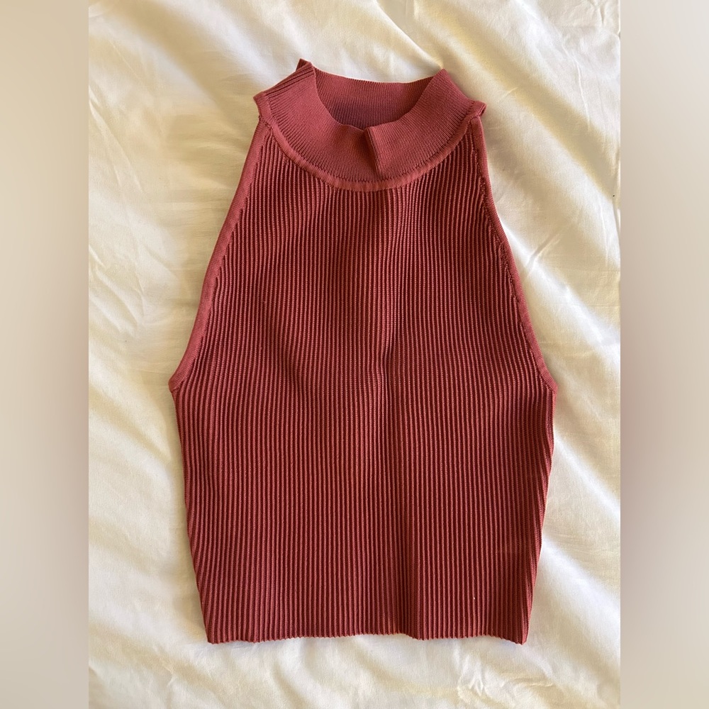 ❌SOLD❌ Aritzia Babaton Sculpt Knit Halter Tank in Dark Pink! Size XS, worn 2x!